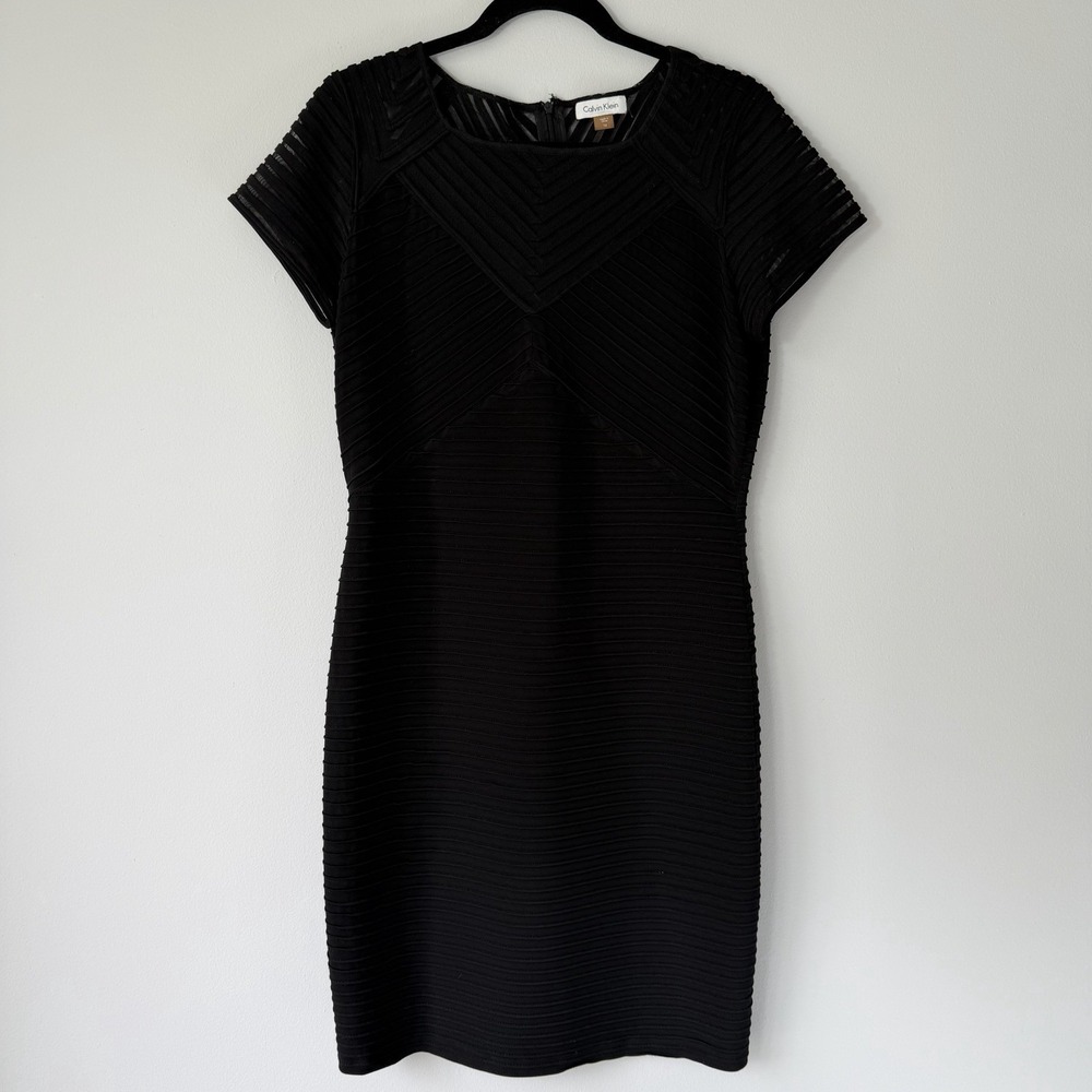 Calvin Klein Black Bodycon Dress‎ Sheath Pleated Mesh Cap Sleeve Size 14 LBD